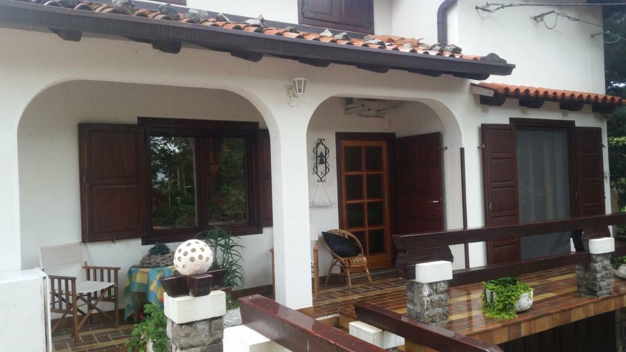 Apartment Slavi Випава Екстериор снимка