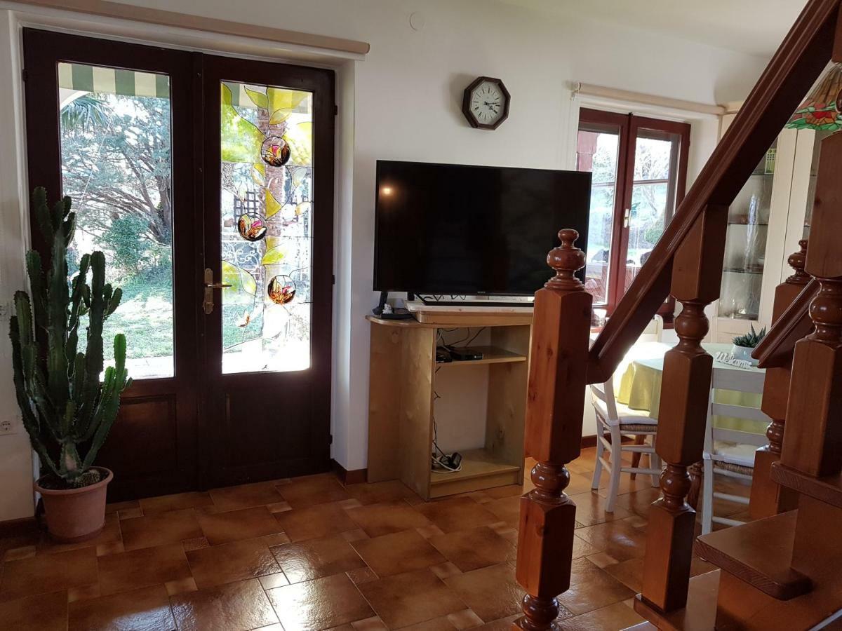Apartment Slavi Випава Екстериор снимка